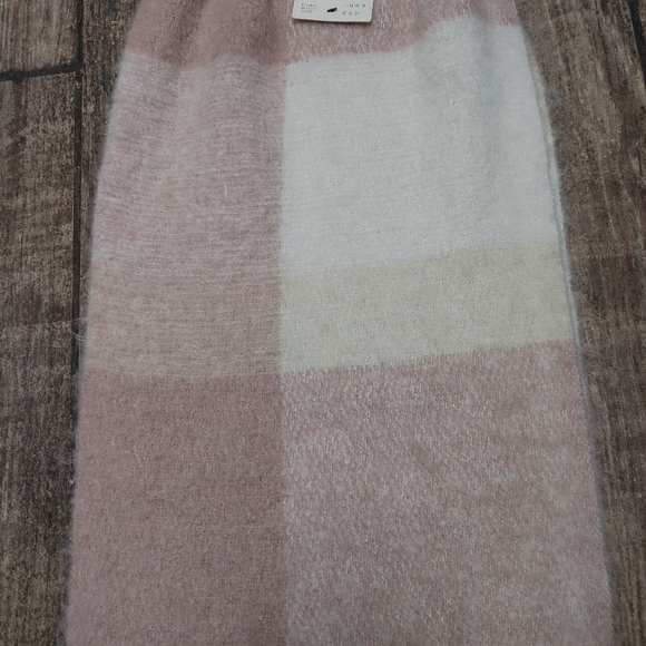 A New Day Fringe Scarf/Wrap - Picture 2 of 7